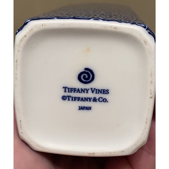 Tiffany & Co. Tiffany Vines Vase Blue & White Swirls 6.25" Vintage Rare Bud - Picture 6 of 6
